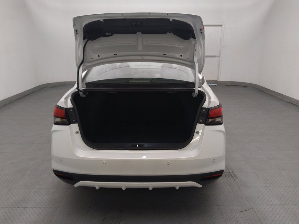 Used 2021 Nissan Versa SV FWD image 29