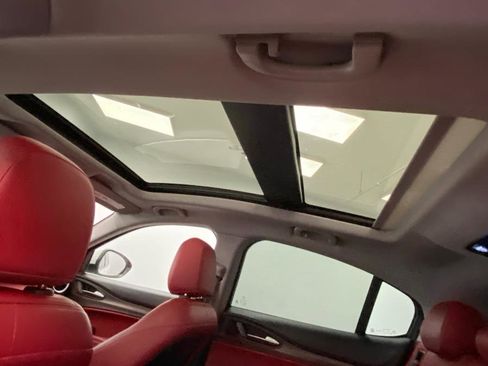 Used 2019 Alfa Romeo Stelvio Ti image 40