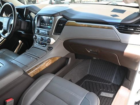 Used 2017 GMC Yukon XL Denali w/ Open Road Package AWD/4WD image 11