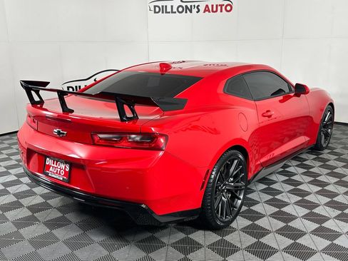 Used 2018 Chevrolet Camaro ZL1 RWD image 7