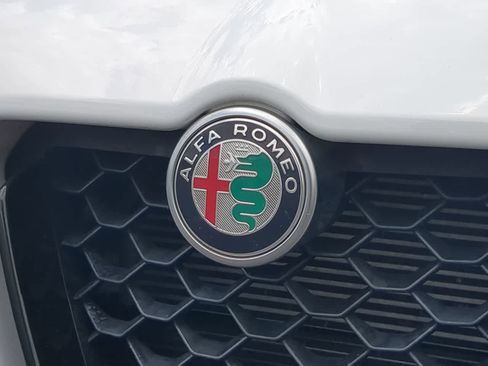 Used 2023 Alfa Romeo Stelvio Sprint AWD/4WD image 11