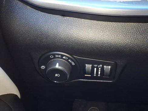 Used 2024 Jeep Compass Limited image 26