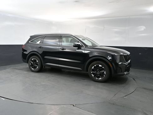 Certified 2024 Kia Sorento S AWD/4WD image 7