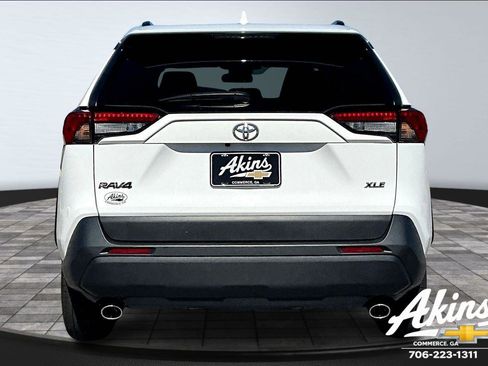 Used 2024 Toyota RAV4 XLE image 5