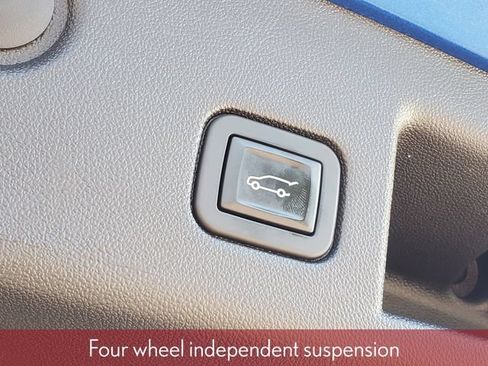 Used 2019 Chevrolet Equinox LT FWD image 34