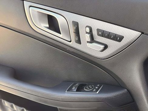 Used 2019 Mercedes-Benz SLC 300 image 27