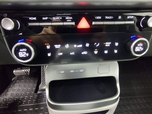 New 2026 Hyundai Ioniq 9 Calligraphy AWD/4WD image 43