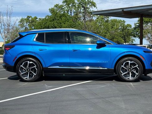 Used 2025 Chevrolet Equinox EV LT w/ Convenience Package image 10