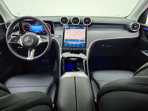 Certified 2024 Mercedes-Benz GLC 300 image 23