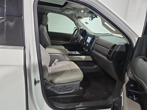 Used 2018 Ford Expedition Limited w/ Equipment Group 301A image 11