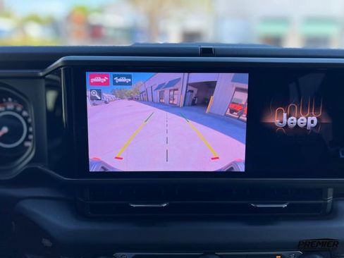 Used 2025 Jeep Gladiator Mojave image 54