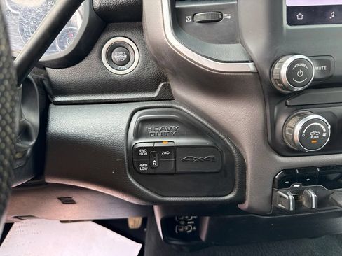 Used 2022 RAM 2500 Big Horn AWD/4WD image 29