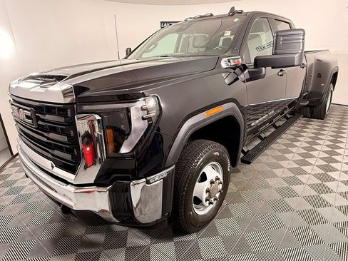 Used 2026 GMC Sierra 3500 Pro AWD/4WD image 2