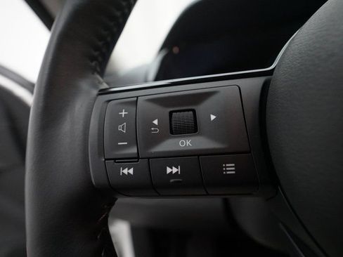 Certified 2024 Nissan Pathfinder SL image 18