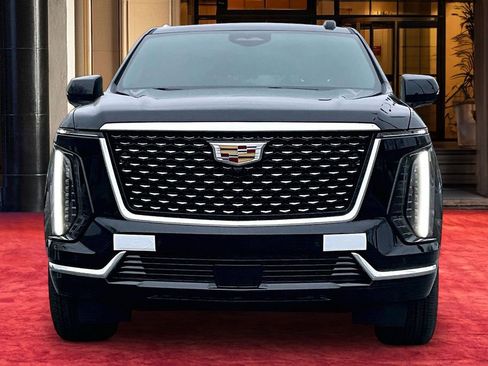 New 2026 Cadillac Escalade Luxury w/ LPO, Floor Liner Package AWD/4WD image 3