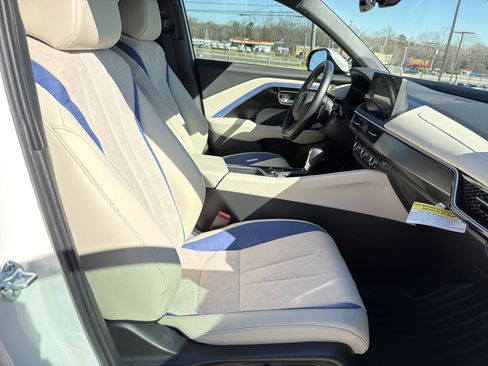 Certified 2025 Acura ADX A-Spec image 33