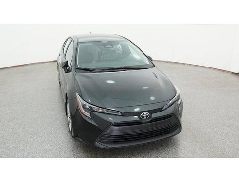 New 2026 Toyota Corolla LE FWD image 18