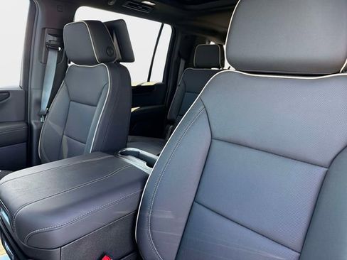 New 2026 GMC Yukon Elevation image 20