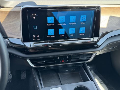 Used 2024 Volkswagen Atlas SE FWD image 24
