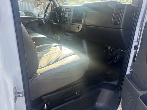 Used 2014 Chevrolet Express 3500 image 23