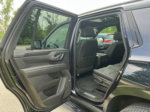 Used 2022 Chevrolet Tahoe RST w/ Luxury Package AWD/4WD image 17