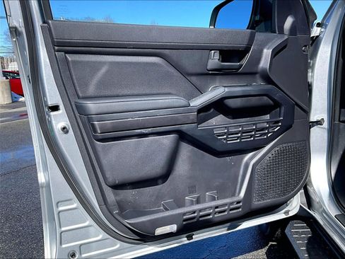 Used 2025 Toyota 4Runner SR5 image 9