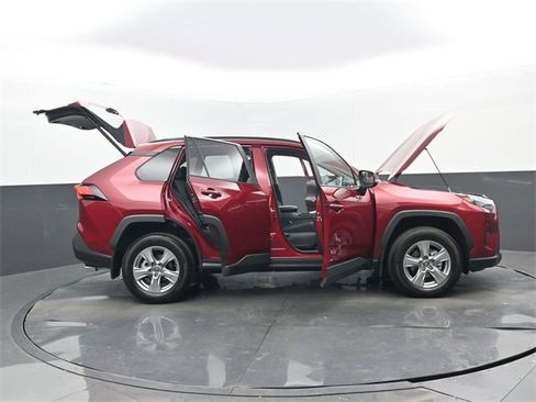 Used 2025 Toyota RAV4 XLE w/ Convenience Package image 32