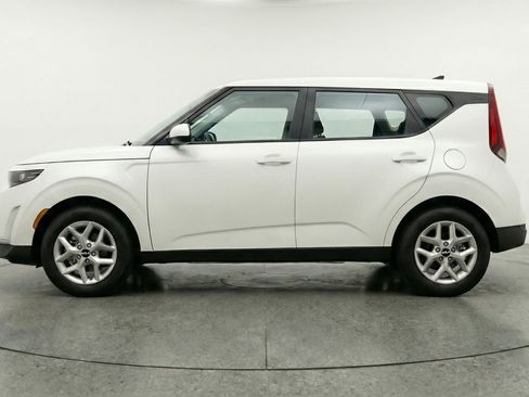 Used 2025 Kia Soul LX w/ LX Technology Package image 5