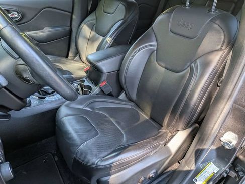 Used 2019 Jeep Cherokee Limited AWD/4WD image 12