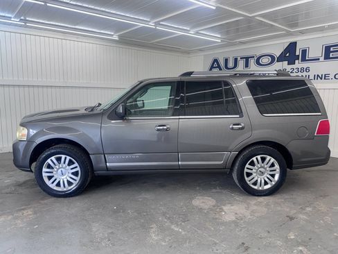 Used 2014 Lincoln Navigator 4WD image 8