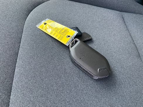 Used 2025 Kia K4 FWD image 19