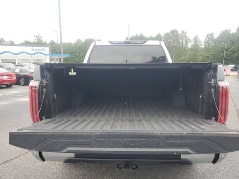 Used 2022 Toyota Tundra Limited AWD/4WD image 9