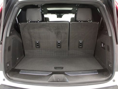 Certified 2023 Cadillac Escalade Premium Luxury image 9