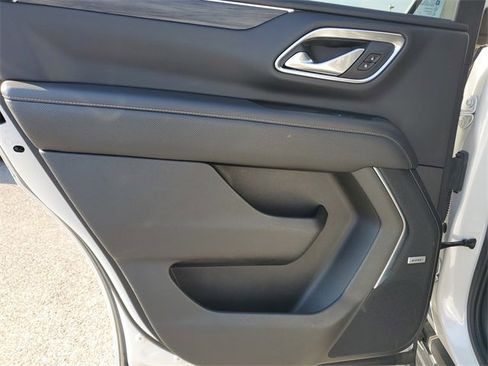 Used 2021 GMC Yukon SLT w/ SLT Luxury Package image 10