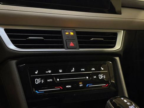 New 2026 Volkswagen Taos SE AWD/4WD image 18
