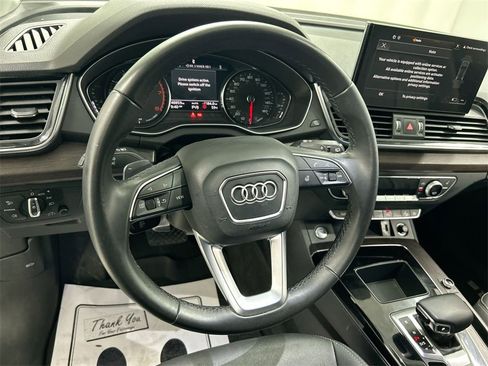 Used 2022 Audi Q5 2.0T Premium w/ Convenience Package image 4