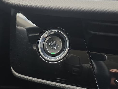 Used 2025 Buick Envision Preferred AWD/4WD image 21