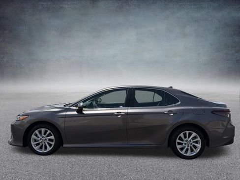 Used 2024 Toyota Camry LE FWD image 7