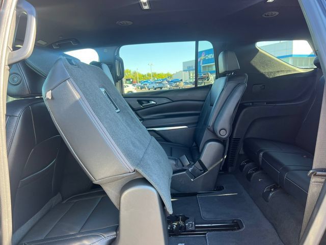 Used 2026 Chevrolet Traverse LT AWD/4WD image 6