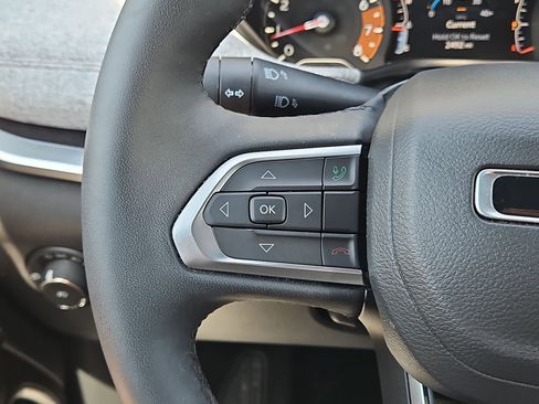 Used 2024 Jeep Compass Latitude image 22