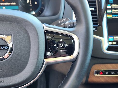 Used 2025 Volvo XC90 B5 Plus w/ Protection Package Premier image 9