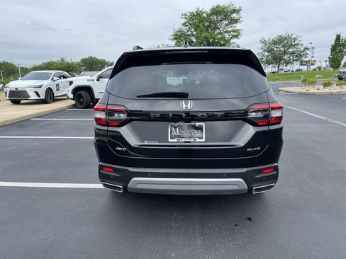Used 2025 Honda Pilot Elite image 4