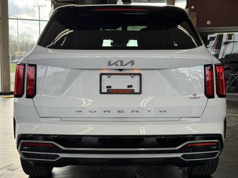 Used 2022 Kia Sorento SX FWD image 11