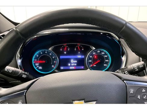 Used 2023 Chevrolet Traverse LT AWD/4WD image 21