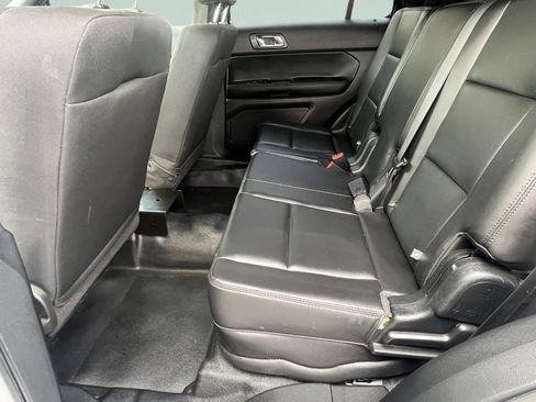Used 2017 Ford Explorer 4WD Police Interceptor image 12