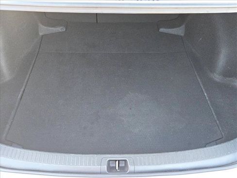 Used 2022 Toyota Corolla LE FWD image 6