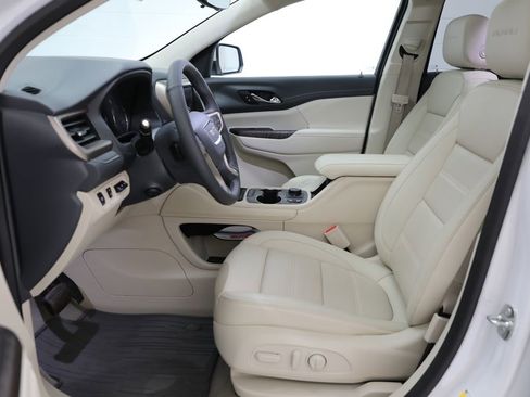 Used 2023 GMC Acadia Denali w/ Denali Ultimate Package AWD/4WD image 8