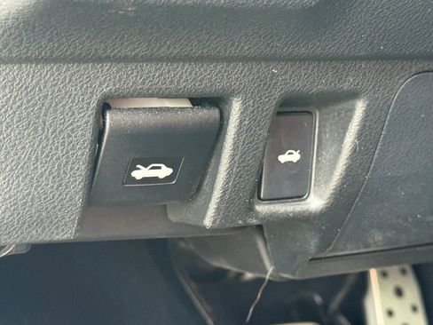 Used 2016 Lexus IS 200t image 61