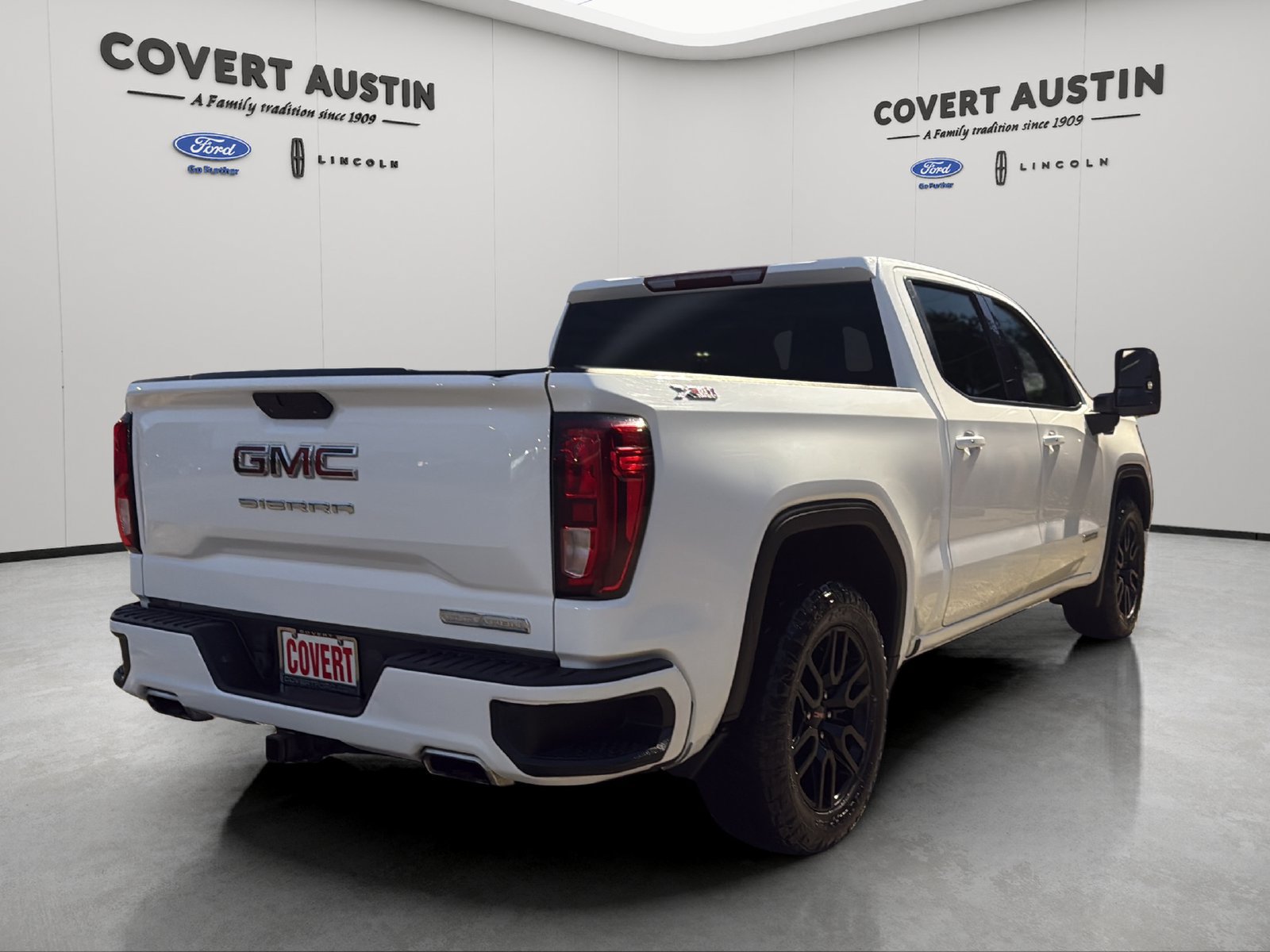 Used 2020 GMC Sierra 1500 Elevation w/ Elevation Value Package AWD/4WD image 3