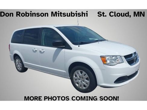 Used 2018 Dodge Grand Caravan SE w/ UConnect Hands-Free Group FWD image 1